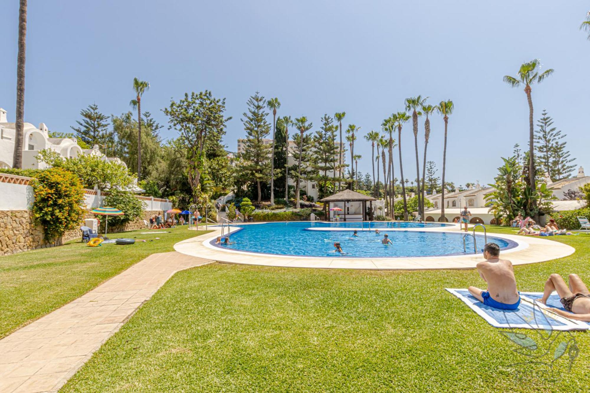 Benalgolf Lovely Apartment In Benalmadena With Sea Views, Excellent Wifi Connection, Private Backyard With Bbq Exterior foto